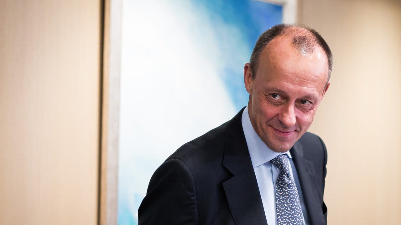 Friedrich Merz in Böblingen: "Wir müssen doch nicht alle Positionen übernehmen, die die Sozialdemokraten richtig finden. Friedrich Merz in Böblingen: "Wir müssen doch nicht alle Positionen übernehmen, die die Sozialdemokraten richtig finden.