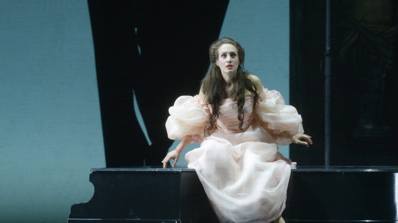 Brenda Rae als Elvira in "I Puritani". Brenda Rae als Elvira in "I Puritani".