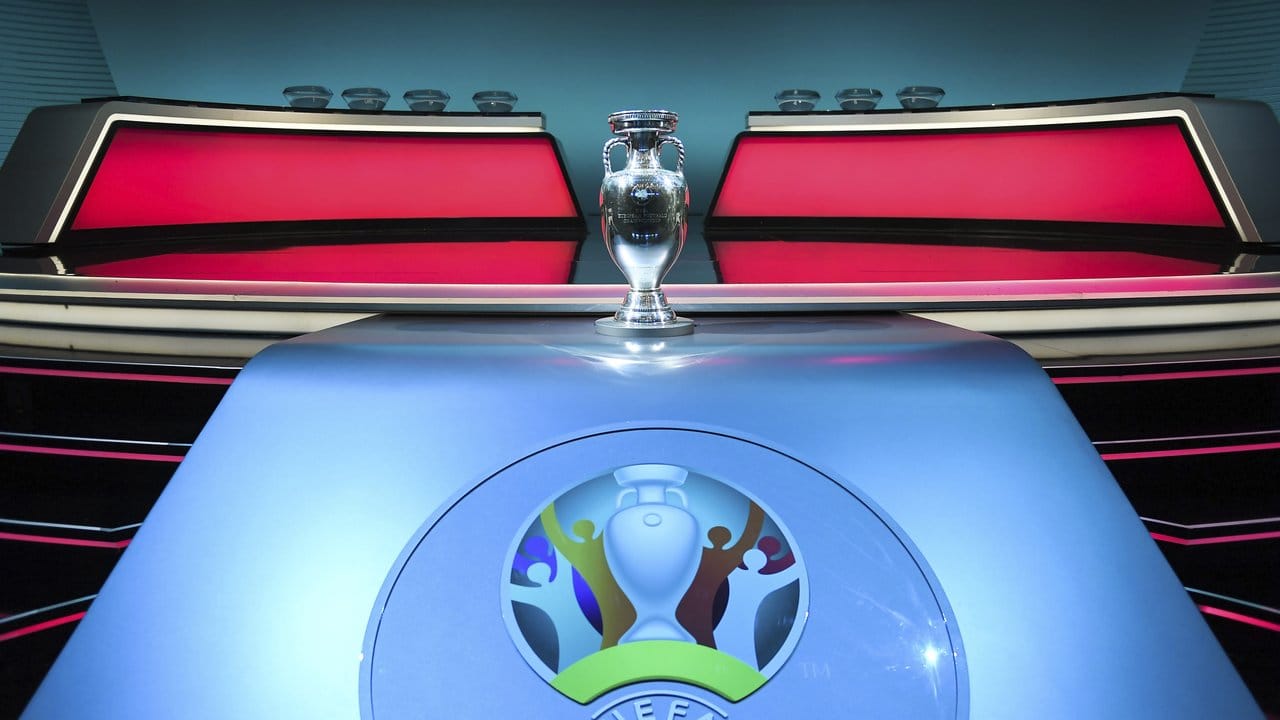 Das DFB-Team trifft in der EM-Qualifikation unter anderem auf die Niederlande. Das DFB-Team trifft in der EM-Qualifikation unter anderem auf die Niederlande.