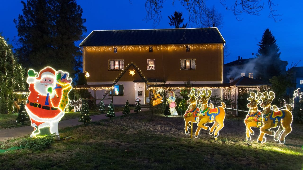 Der Weihnachtsmann ist mit seinen Rentieren bei Familie Browatzke gelandet.