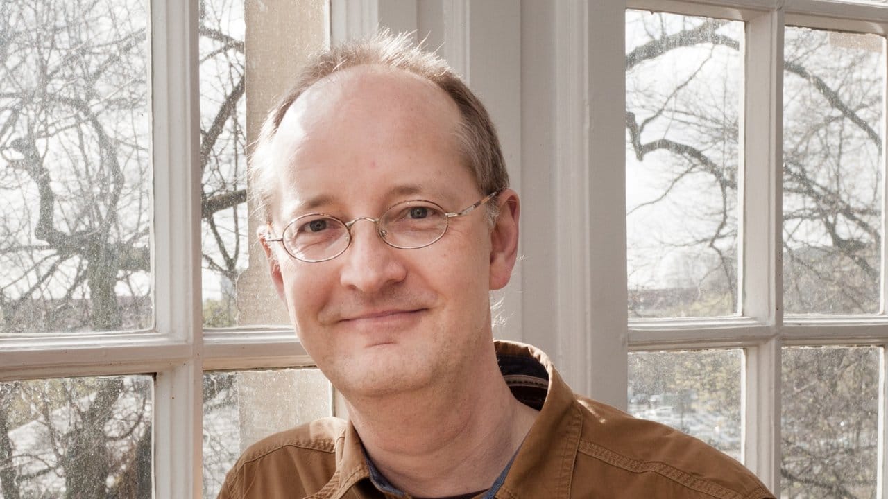 Volker Koscielny ist Diplom-Psychologe und Studienberater bei der Zentralen Studienberatung der Westfälischen Wilhelms-Universität Münster. Volker Koscielny ist Diplom-Psychologe und Studienberater bei der Zentralen Studienberatung der Westfälischen Wilhelms-Universität Münster.