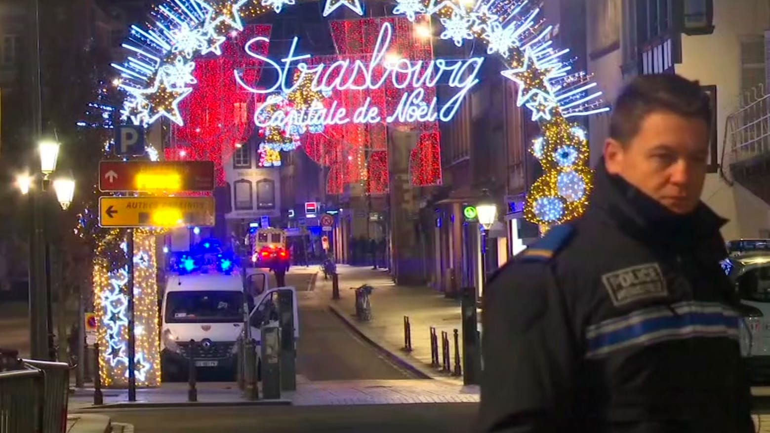 Schüsse mit Toten und Verletzten unweit eines Weihnachtsmarkts in Straßburg. Das Geschehen am Dienstagabend löste einen Großeinsatz aus.