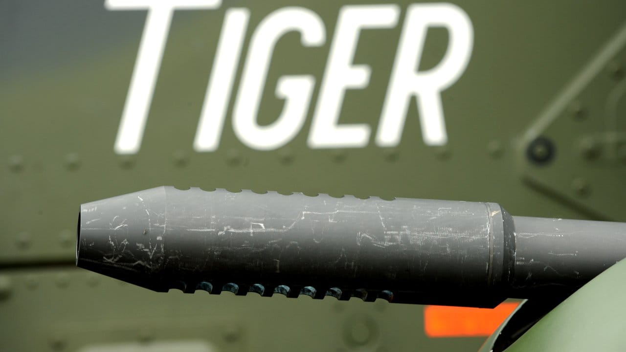 Die Bordkanone eines Kampfhubschraubers Tiger.