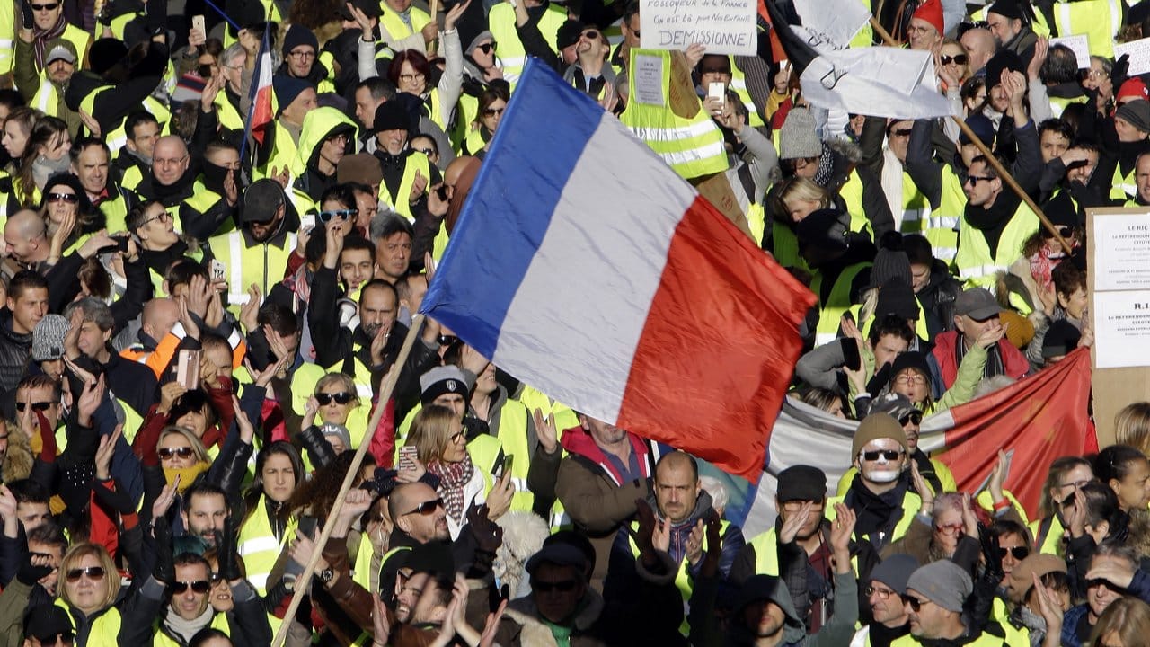 "Gelbwesten" demonstrieren in Marseille.