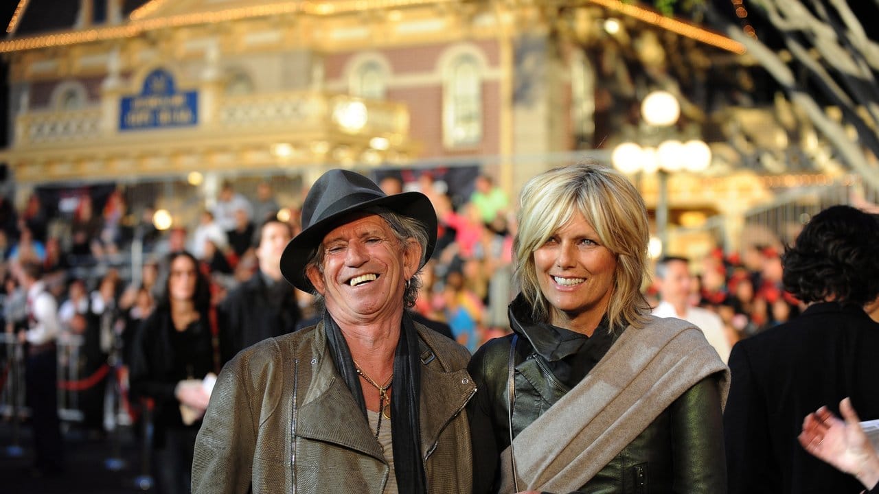 Keith Richards mit seiner Frau Patti Hansen bei der Weltpremiere von "Pirates of the Caribbean - Fremde Gezeiten" in Disneyland in Anaheim.