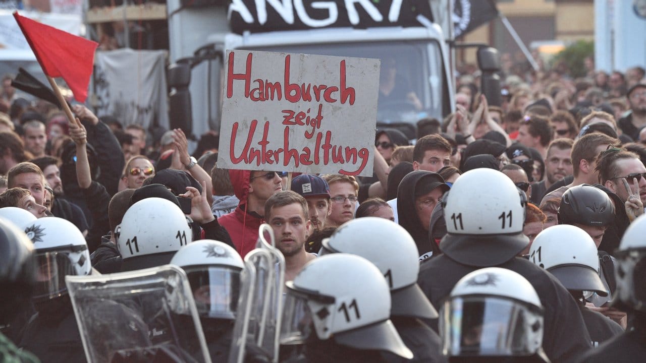 Die Proteste gegen den G20-Gipfel in Hamburg eskalierten trotz eines gigantischen Polizeiaufgebots.