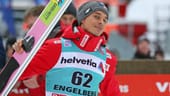 Piotr Zyla aus Polen springt eine starke Saison. Der 31-Jährige hat zwar noch kein Springen in diesem Winter gewonnen, ist jedoch konstant unter den besten Athleten vertreten. Damit liegt er auf dem zweiten Rang in der Gesamtwertung und gehört zu den Anwärtern auf den Tourneesieg.