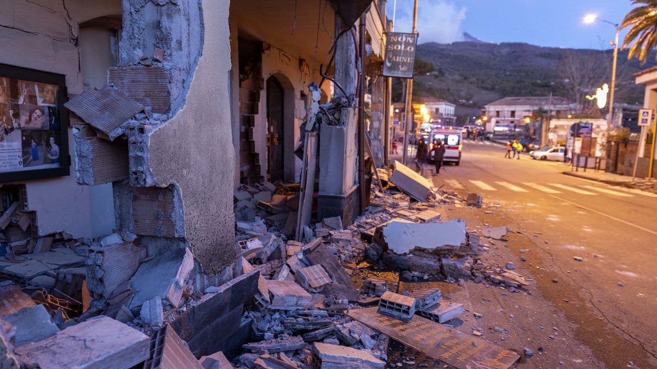 Das Erdbeben in Ostsizilien wurde durch den Ausbruch des Ätna ausgelöst.