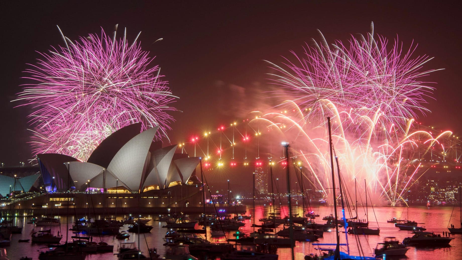 Feuerwerk vor weltberühmter Kulisse: Sydney war am Nachmittag eine der ersten Weltstädte, die das Jahr 2019 begrüßen konnten.