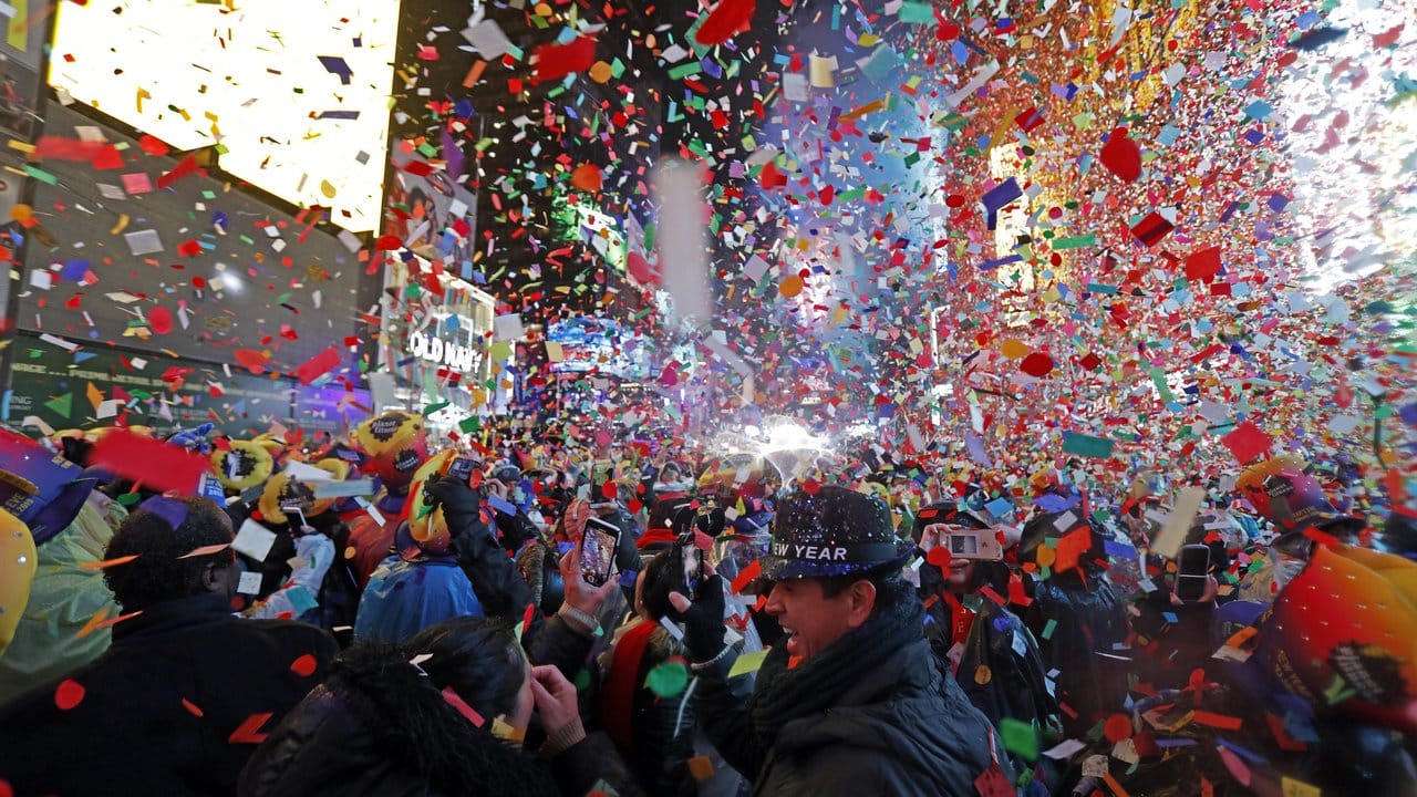 Rund eine Millionen Menschen feierten am Times Square in New York.