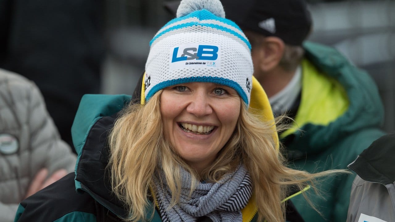 Die deutsche Bob-Olympiasiegerin Sandra Kiriasis geht ins Dschungelcamp. Die deutsche Bob-Olympiasiegerin Sandra Kiriasis geht ins Dschungelcamp.