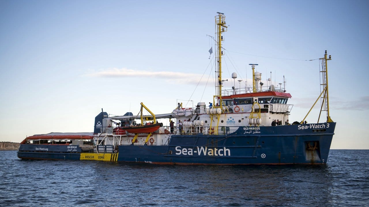 Das Sea-Watch-Rettungsschiff vor der Küste Maltas.