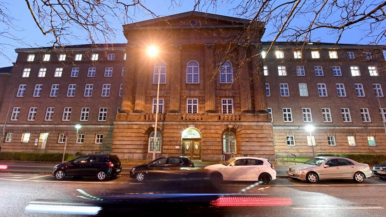 Eine Bombendrohung an das Landgericht Kiel war mit "nationalsozialistische Offensive" unterschrieben.