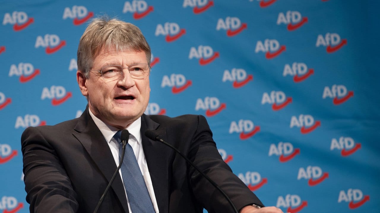 Jörg Meuthen, AfD-Vorsitzender und Spitzenkandidat seiner Partei für die Europawahl 2019, spricht in der Sachsen-Arena.