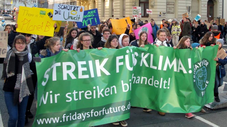 "Fridays for future": In vielen Städten gehen Schüler auf die Straße, um für Klimaschutz zu protestieren. Während dieses Bild aus Mainz stammt, ...