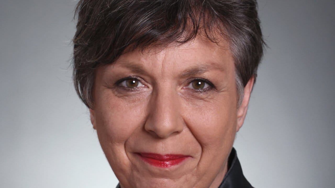 Elke Weidenbach ist Versicherungsexpertin der Verbraucherzentrale Nordrhein-Westfalen.