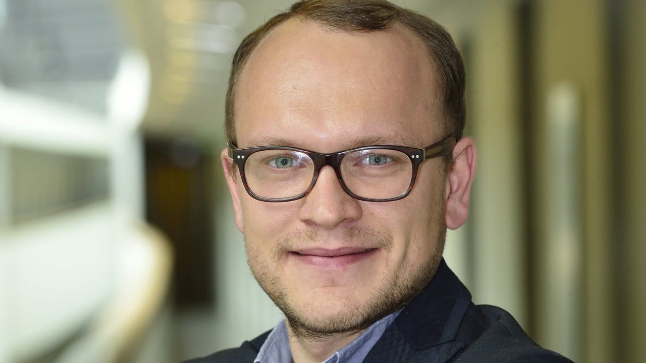 Franz Michel ist Referent für Energieeffizienz und Bauen bei der Verbraucherzentrale Bundesverband. Franz Michel ist Referent für Energieeffizienz und Bauen bei der Verbraucherzentrale Bundesverband.