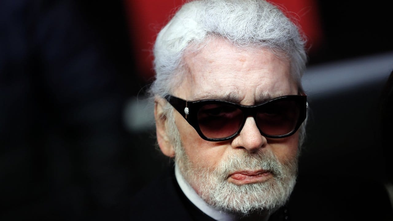 Modedesigner Karl Lagerfeld 2018 in Paris. Modedesigner Karl Lagerfeld 2018 in Paris.