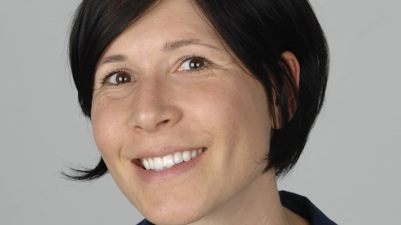 Monika Bischoff ist Diplom-Ökotrophologin und Vorstandsmitglied im Berufsverband Oecotrophologie VDOE. Monika Bischoff ist Diplom-Ökotrophologin und Vorstandsmitglied im Berufsverband Oecotrophologie VDOE.