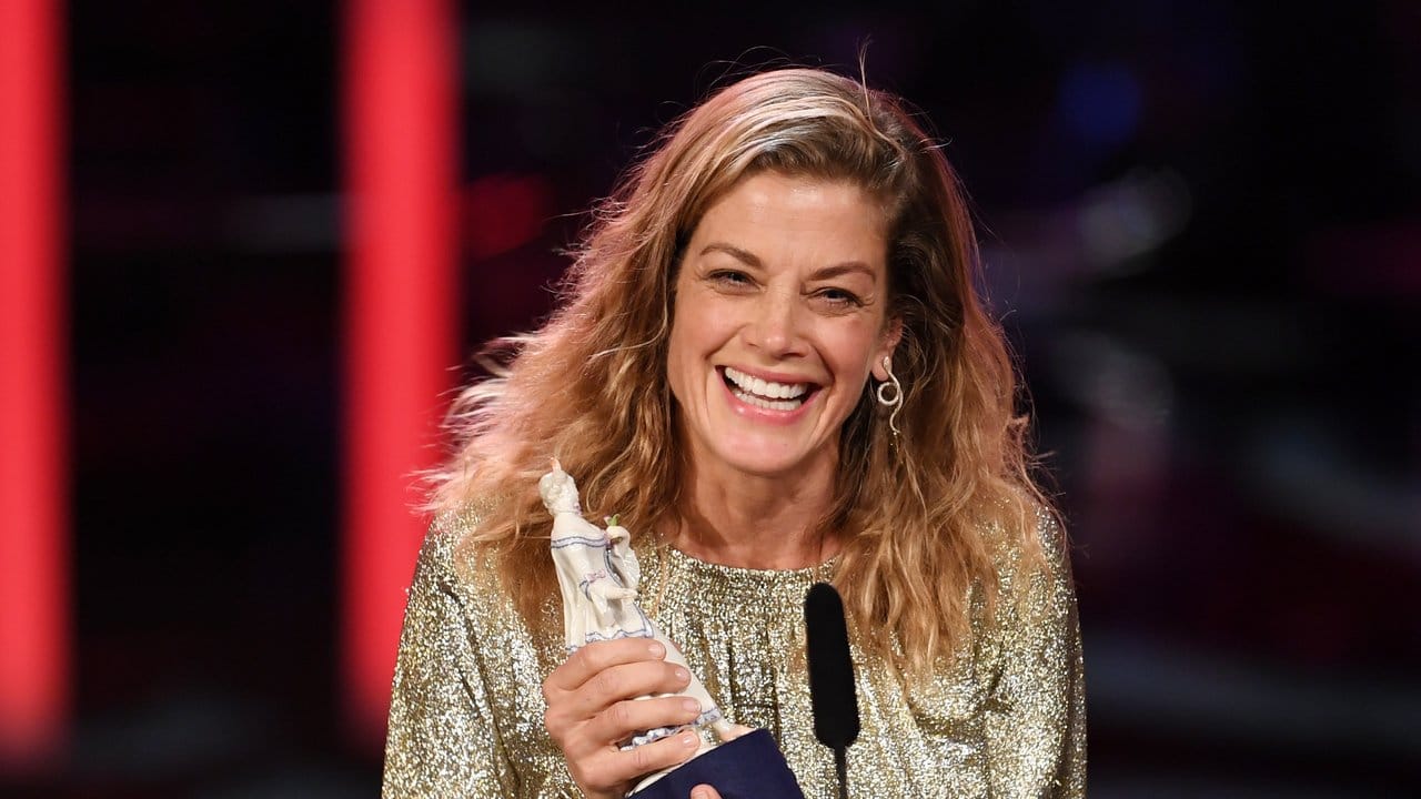 Marie Bäume ("3 Tage in Quiberon") hat als beste Schauspielerin den Bayerischen Filmpreis erhalten.