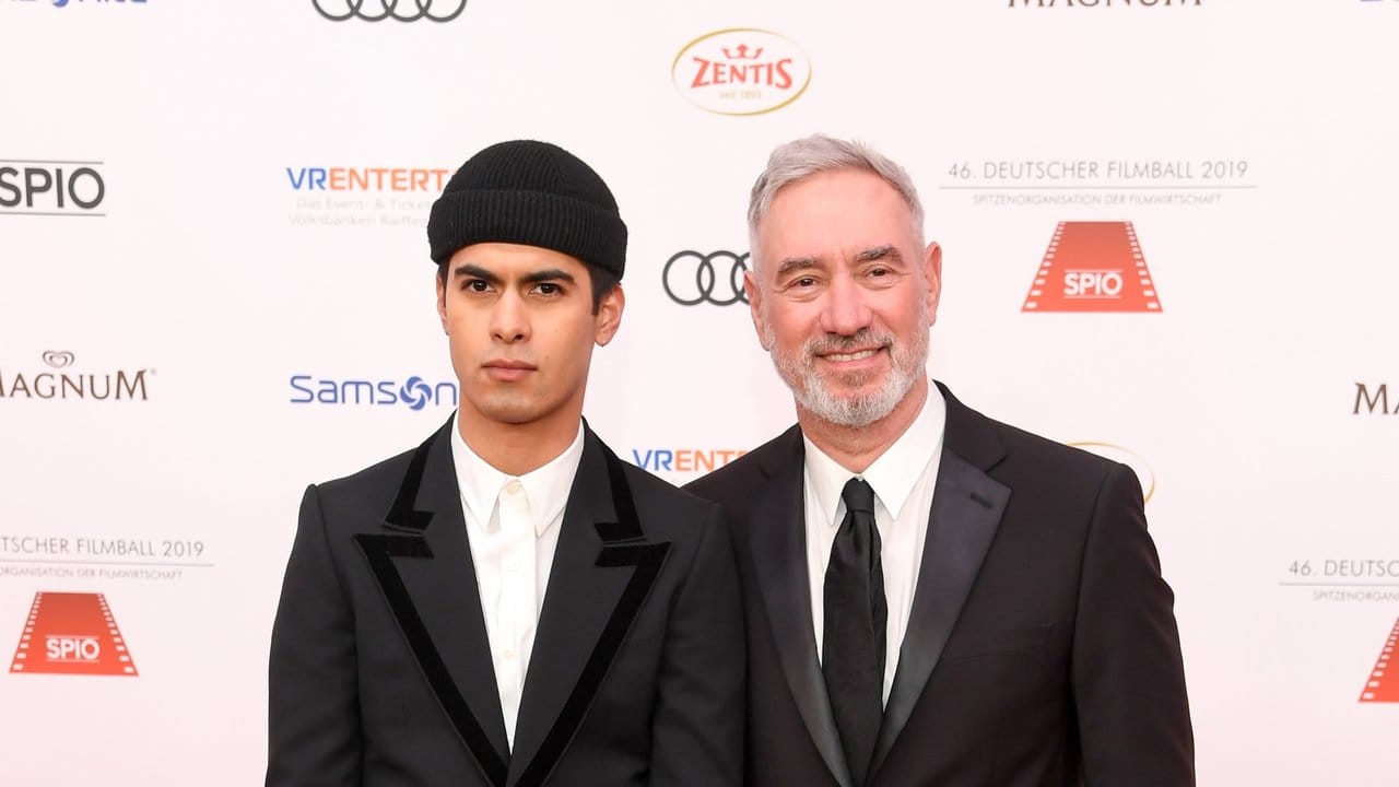 Roland Emmerich und sein Mann Gerardo Soto Emmerich auf dem roten Teppich. Roland Emmerich und sein Mann Gerardo Soto Emmerich auf dem roten Teppich.