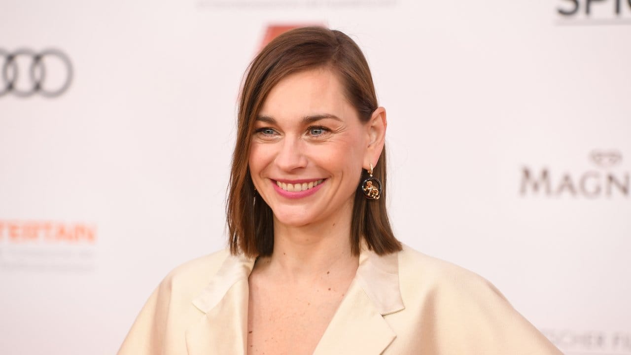 Gut gelaunt auf dem roten Teppich: Christiane Paul. Gut gelaunt auf dem roten Teppich: Christiane Paul.