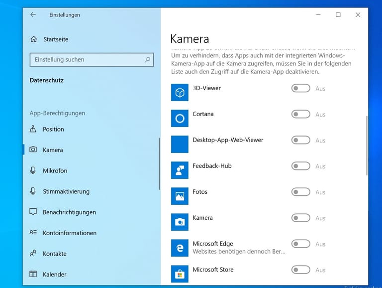 Alternativ können Sie die Optionen für die Kamera eingeschaltet lassen und die Geräte für einzelne Apps deaktivieren. Scrollen Sie dafür im entsprechenden Menü runter und bestimmen Sie, welche Programme, weiterhin auf die Kamera zugreifen dürfen.