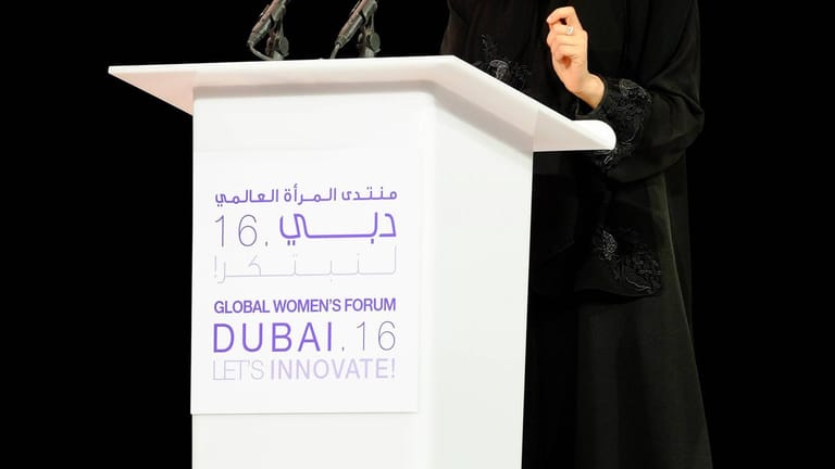 Shamma Al Mazrui: Die heute 25-Jährige engagiert sich als Staatsministerin für die Jugend in den Vereinigten Arabischen Emiraten. Sie wurde 2016 zur jüngsten Ministerin der Welt gewählt.
