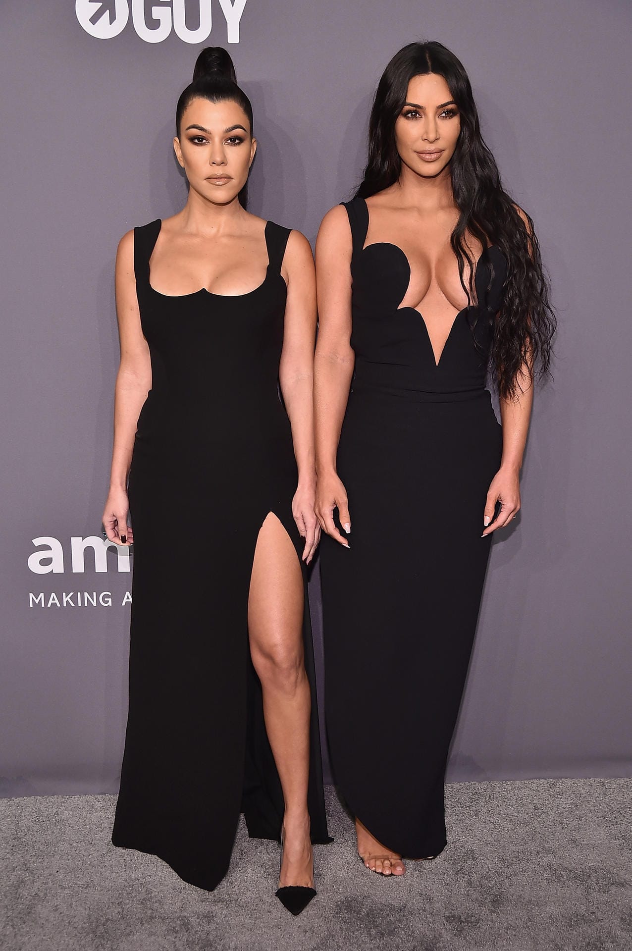 Die Schwestern Kourtney und Kim Kardashian.