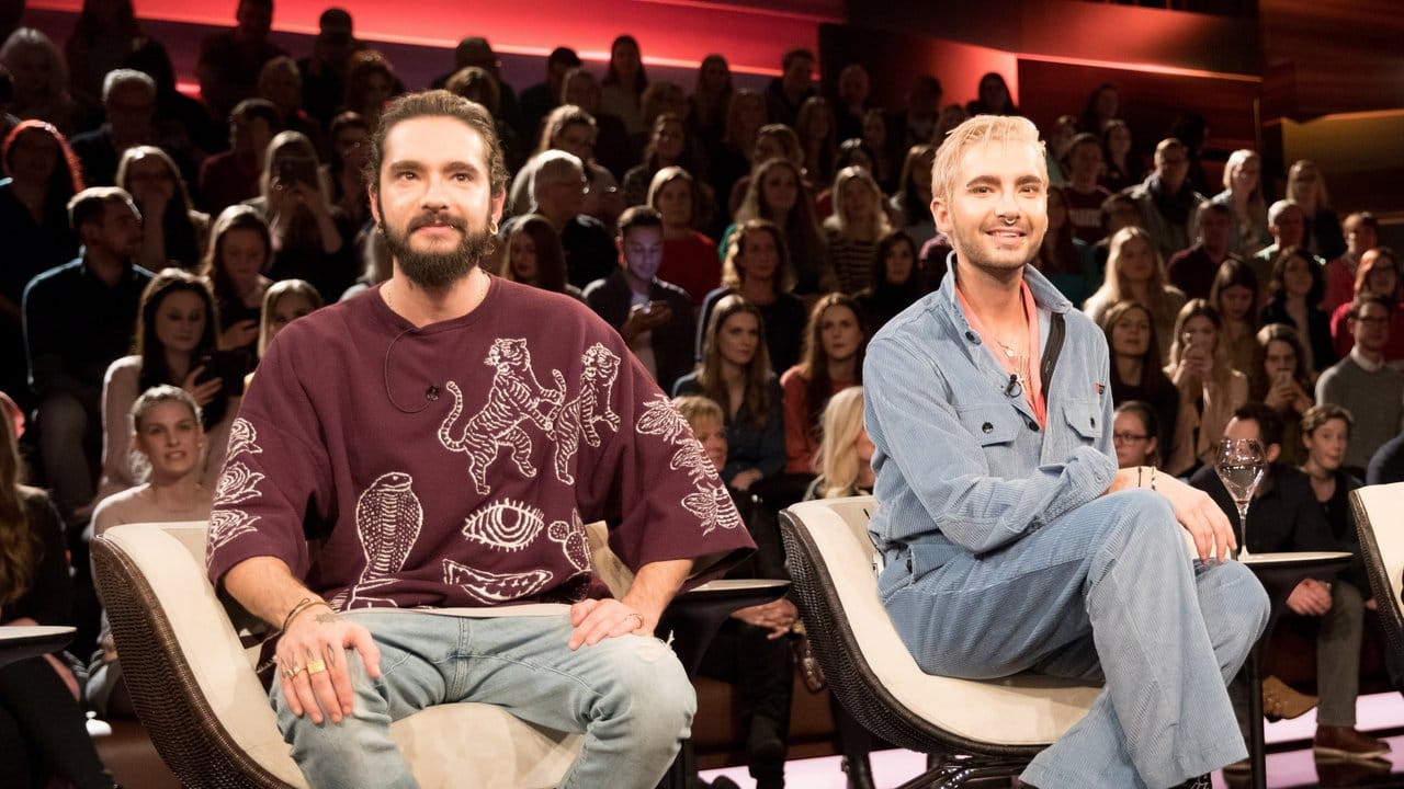 Tom (l) und Bill Kaulitz nach der Aufzeichnung der ZDF-Talkshow "Markus Lanz".