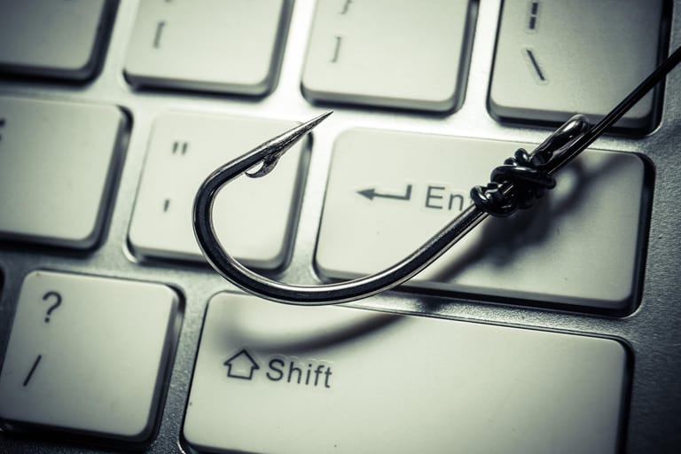 Die Verbraucherzentrale Nordrhein-Westfalen warnt im "Phishing-Radar "regelmäßig vor Phishing-Mails. Mithilfe solcher Nachrichten versuchen Kriminelle, an vertrauliche Daten von Nutzern zu kommen. Laut Verbraucherschützern müssen Sie derzeit auf folgende Mails achtgeben.