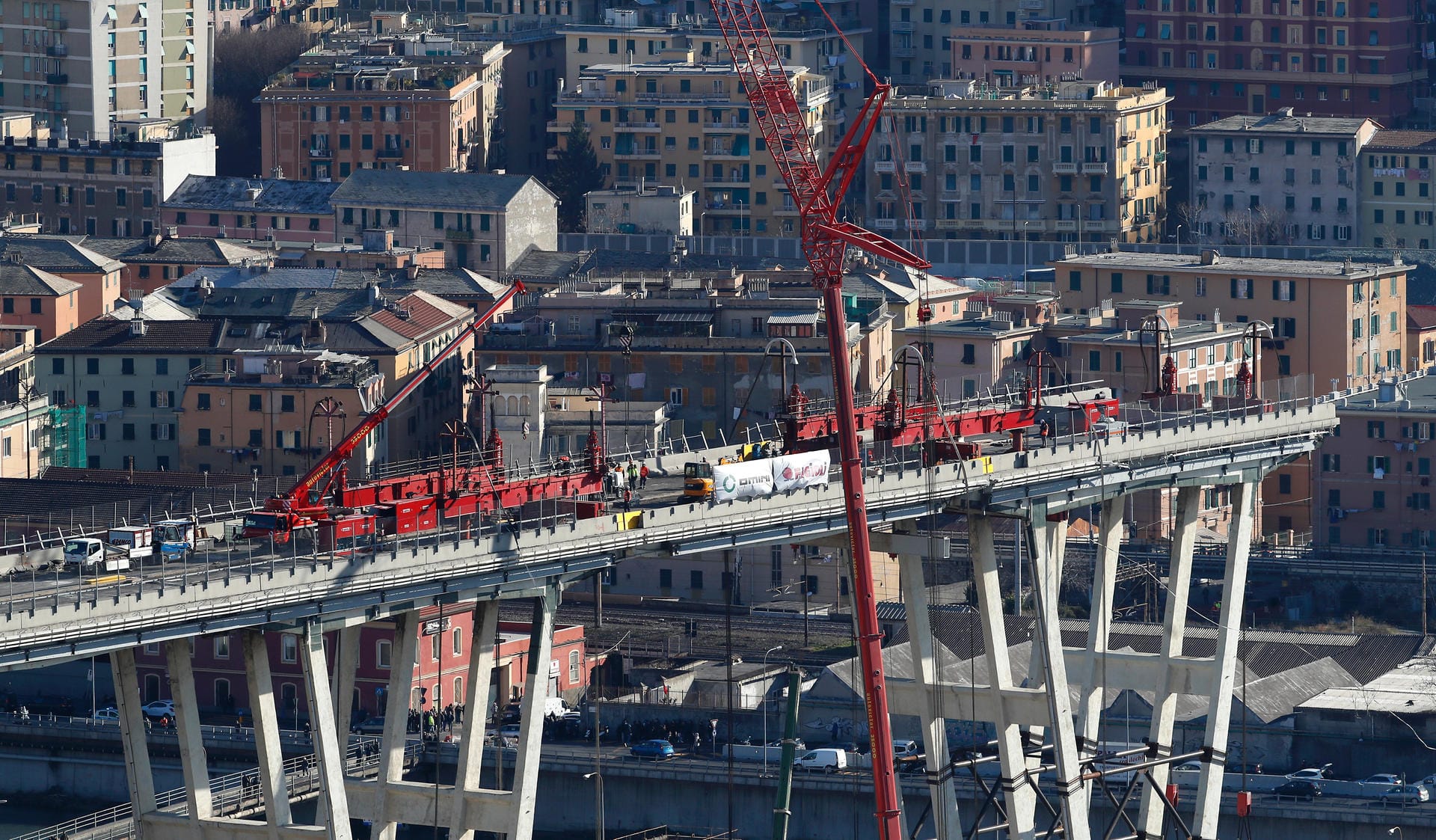 Am 08.02.2019 begannen die Abrissarbeiten: Beim Einsturz der Ponte Morandi kamen 43 Menschen ums Leben.