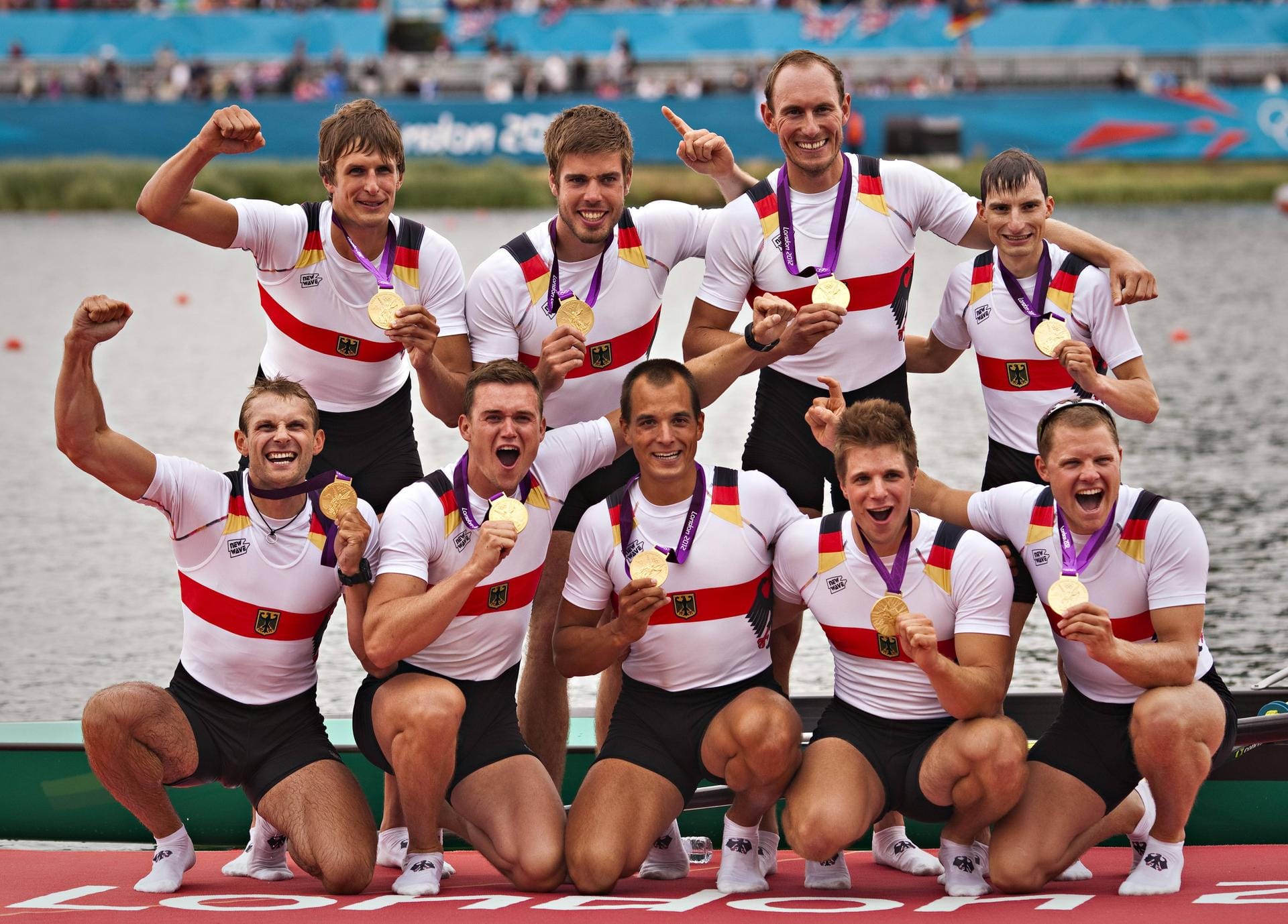 Der größte Erfolg in der Karriere von Maximilian Reinelt (vorne, mittig): Die Goldmedaille bei den Olympischen Spielen 2012 in London ging an den Deutschland-Achter.