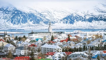 Reykjavik in Island: In Island bekommen Reisende etwas mehr Isländische Kronen für ihre Euro – knapp zehn mehr als im Vorjahr.