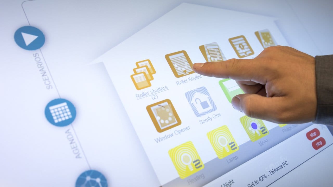Selbsterklärend ist diese Smart-Home-Steuerzentrale mit Touchscreen-Eingabe. Selbsterklärend ist diese Smart-Home-Steuerzentrale mit Touchscreen-Eingabe.