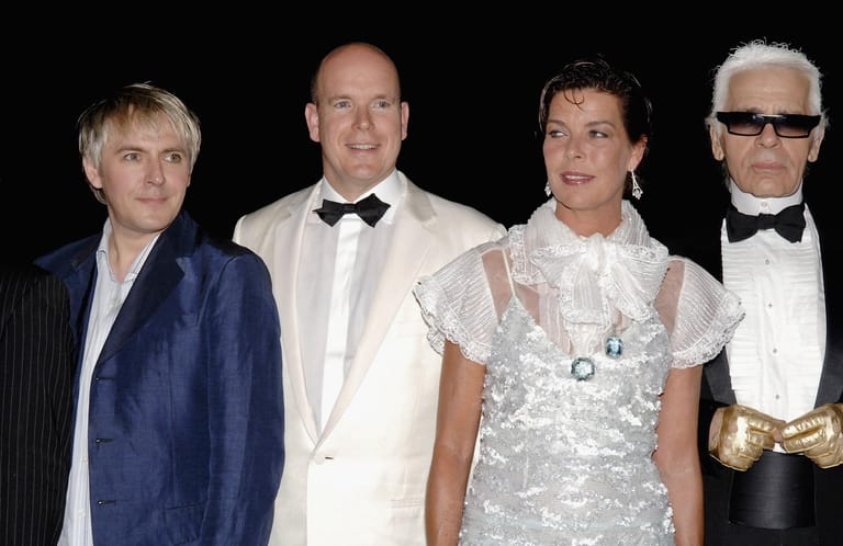 2006: Auch die Königsfamilie rund um Caroline von Monaco und Fürst Albert war ein Fan des Designers.