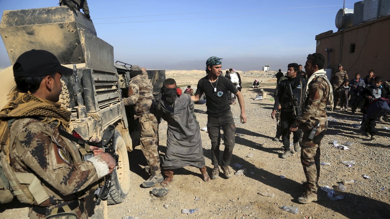 Festgenommener IS-Kämpfer in Mossul.