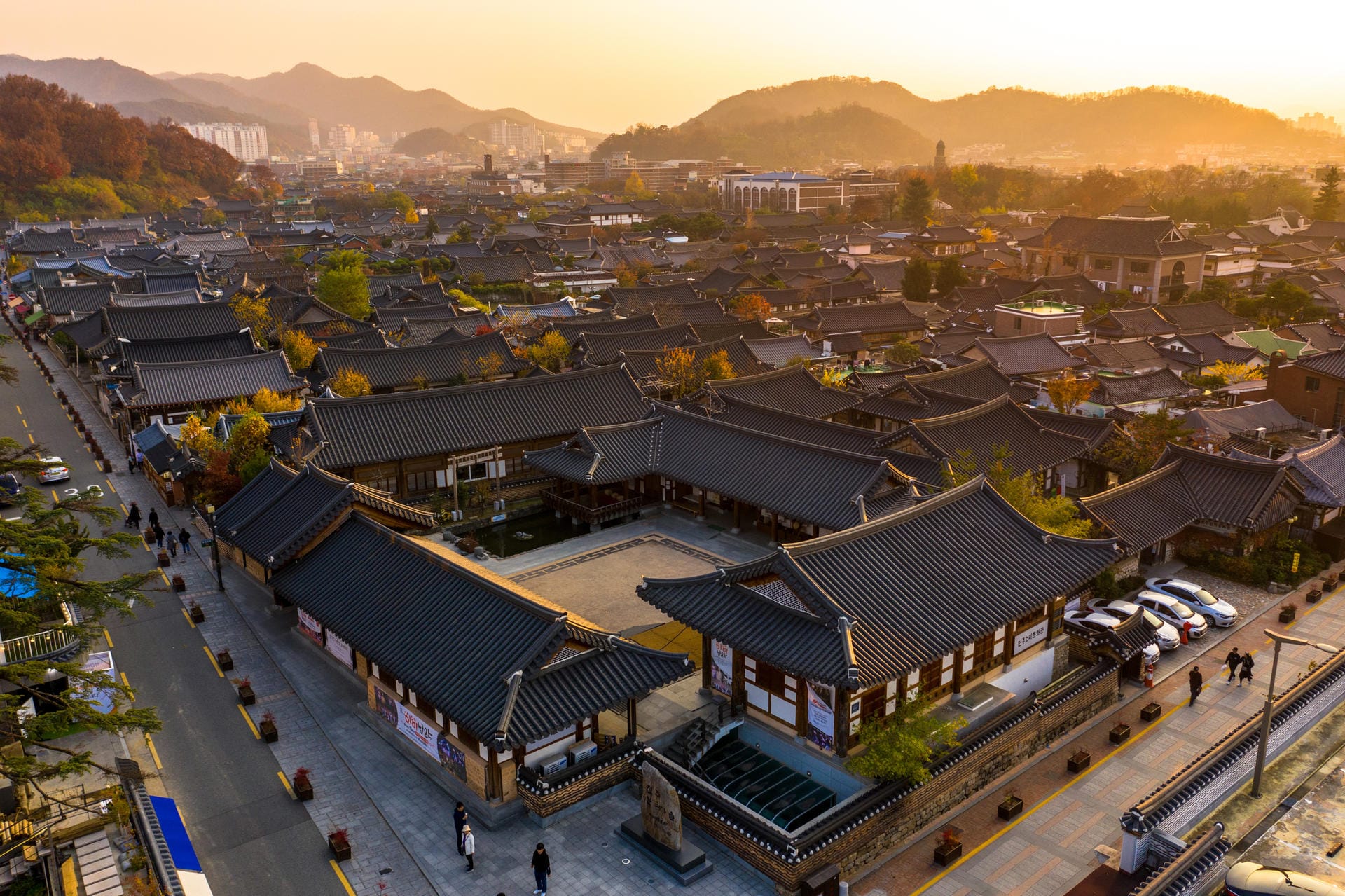 Jeonju: Südkoreas größtes zusammenhängendes Gebiet von Häusern im tradionellen Hanok-Baustil.
