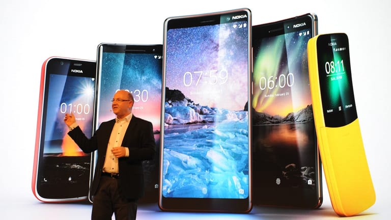 Florian Seiche, der Chef des Herstellers von Nokia-Smartphones HMD Global, stellt neue Modelle auf der Mobilfunk-Messe Mobile World Congress in Barcelona vor.