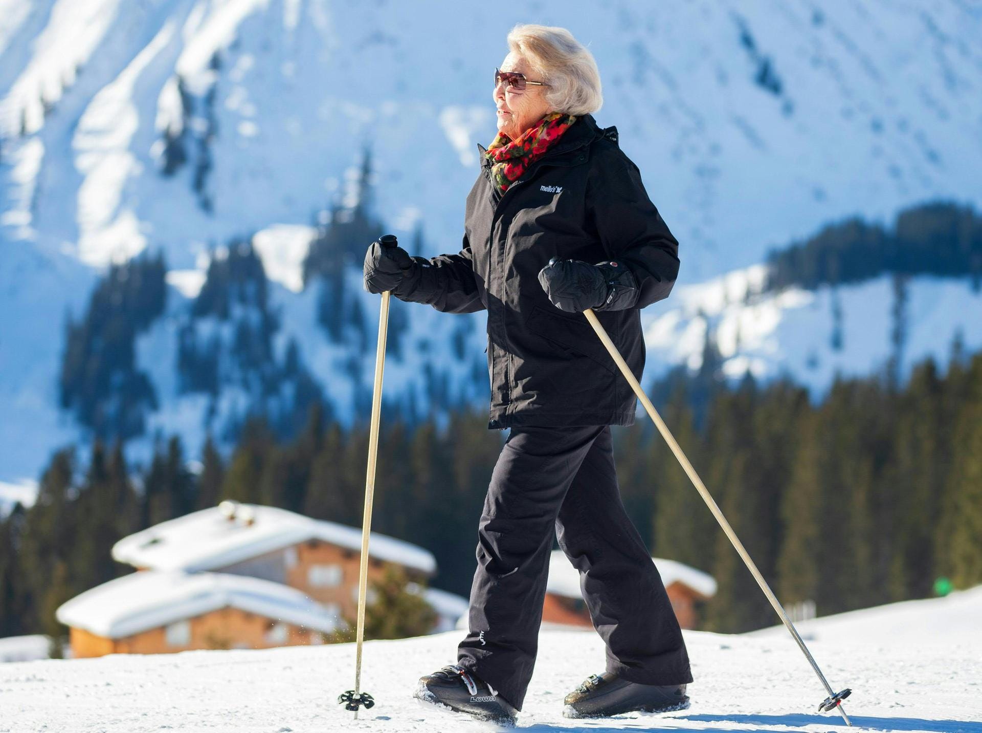 Lech in Österreich: Prinzessin Beatrix der Niederlande genießt die Zeit mit ihrem Sohn, der Schwiegertochter und den Enkeln.