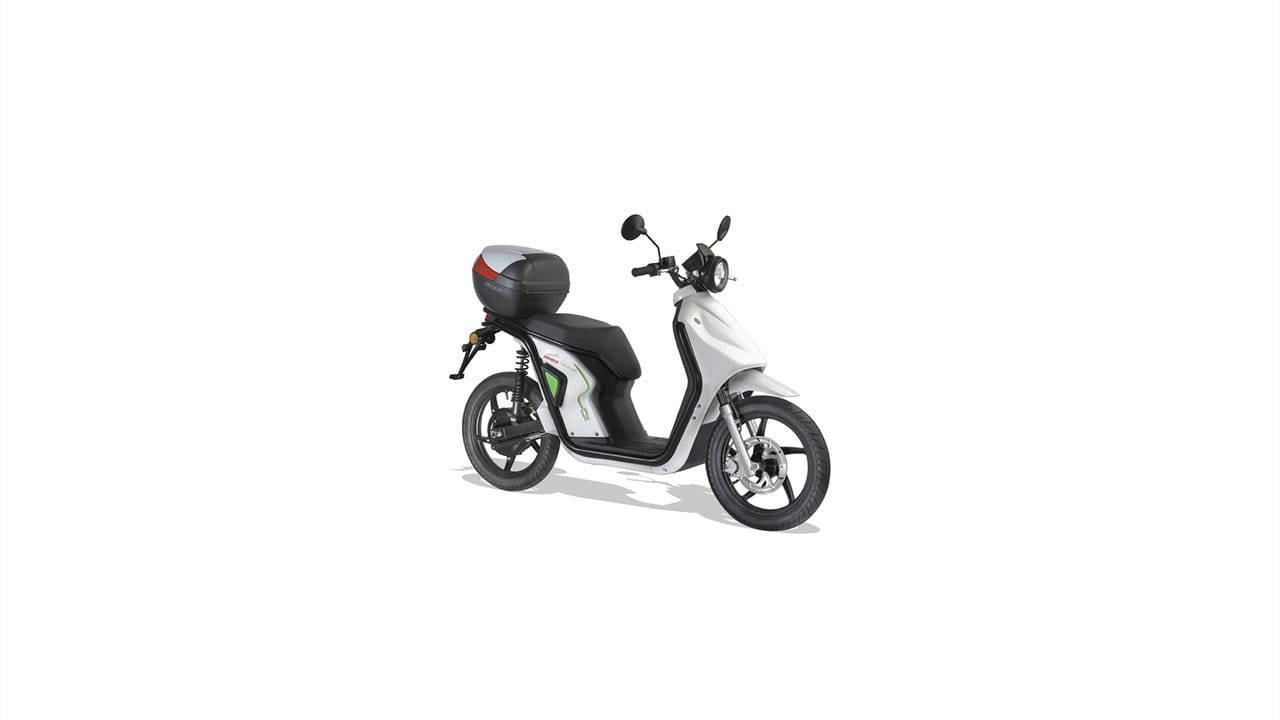 Für Tempo 25 oder 45 km/h: Im Sommer bringt Govecs den elektrischen Flexy in zwei Versionen auf den Markt. Für Tempo 25 oder 45 km/h: Im Sommer bringt Govecs den elektrischen Flexy in zwei Versionen auf den Markt.