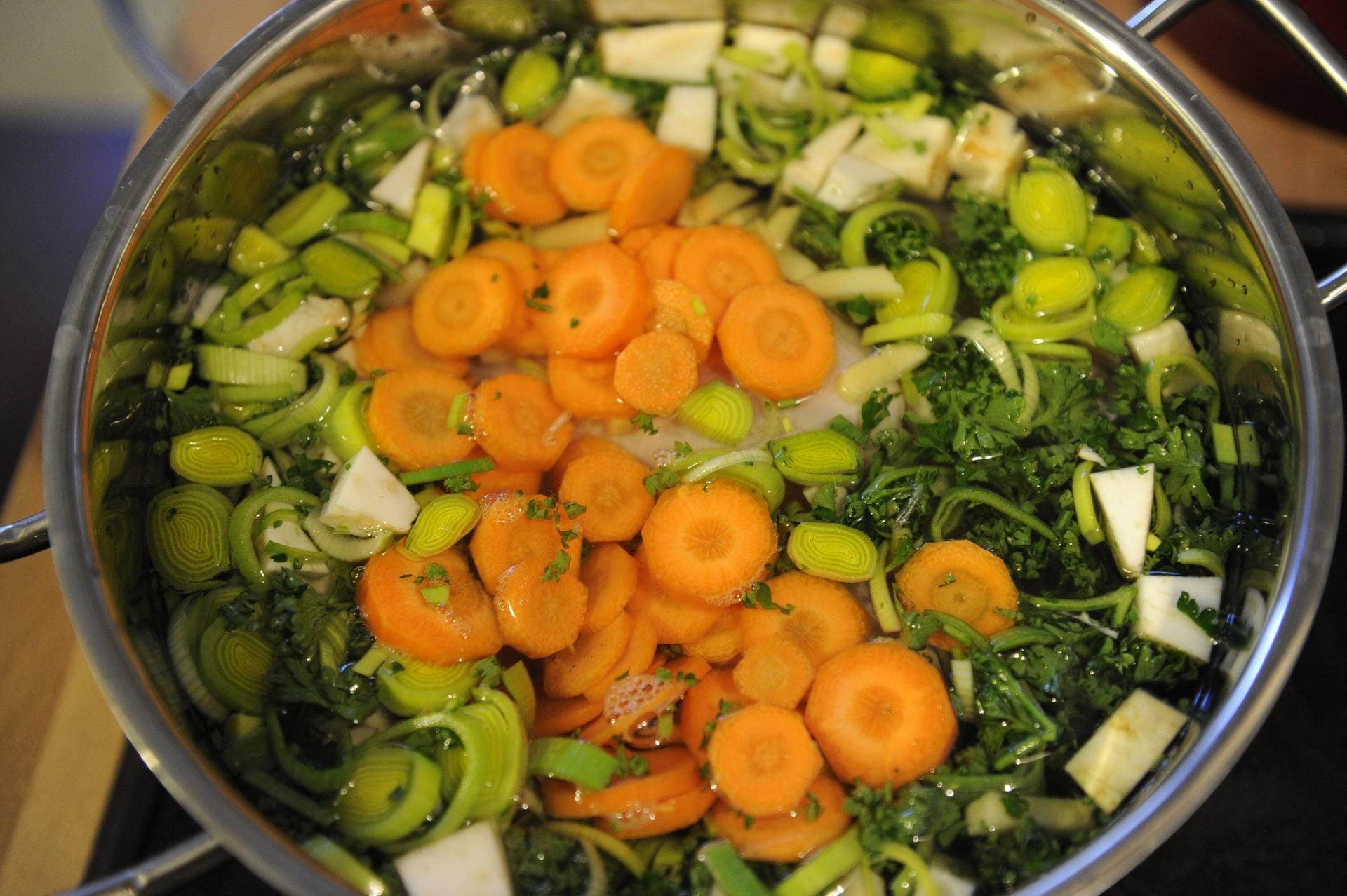Gemüse im Suppentopf
