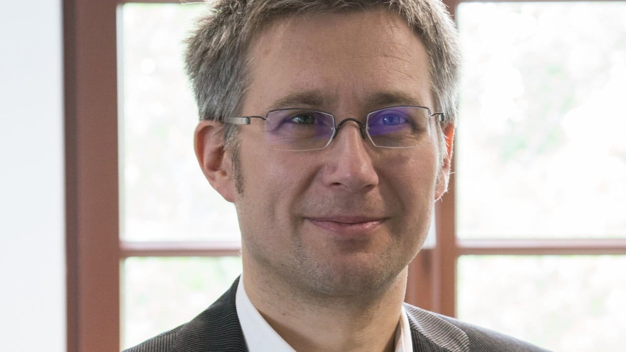 Oliver Amft ist Professor und Leiter des Lehrstuhls für Digital Health an der Universität Erlangen-Nürnberg.