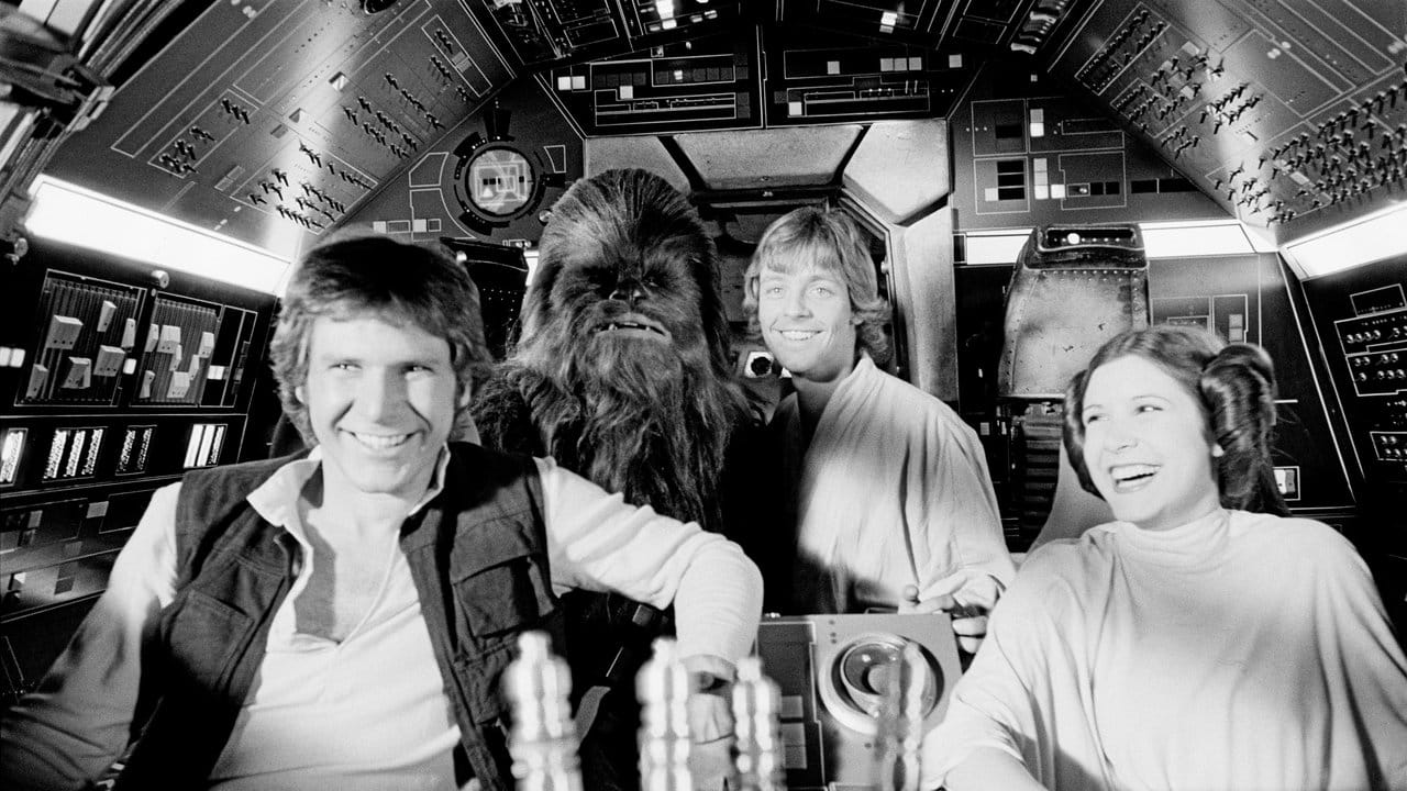 Spaß zwischen zwei Takes: Harrison Ford, Peter Mayhew, Mark Hammill und Carrie Fisher. Spaß zwischen zwei Takes: Harrison Ford, Peter Mayhew, Mark Hammill und Carrie Fisher.