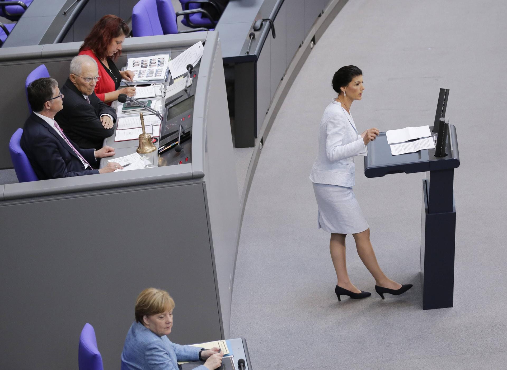 Seit 2009 ist Sahra Wagenknecht im Bundestag. Im Herbst 2015 löste sie zusammen mit Dietmar Bartsch Gregor Gyis als Franktionsspitze der Linken ab. Nun will die 49-Jährige nicht erneut für das Amt kandidieren.