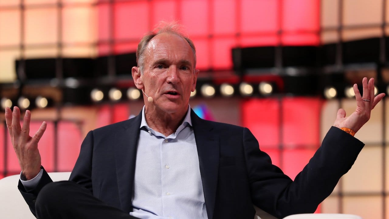 Tim Berners-Lee wollte 1989 ein System zum besseren Informationsaustausch für Wissenschaftler und Universitäten entwickeln.