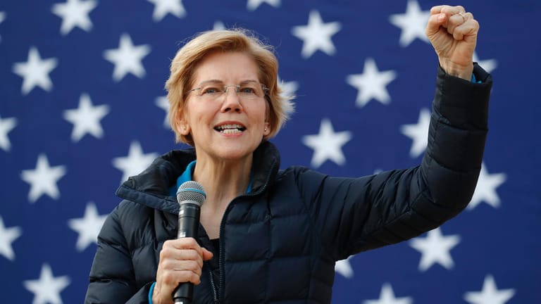 Auch Elizabeth Warren steht stramm links: Höhere Steuern für Multimillionäre, Krankenversicherung für alle – das passt gut zur Stimmung an der Parteibasis. Die 70-jährige Senatorin aus Massachusetts galt zwischenzeitlich als Favoritin, schnitt jedoch bei den ersten Vorwahlen enttäuschend ab.