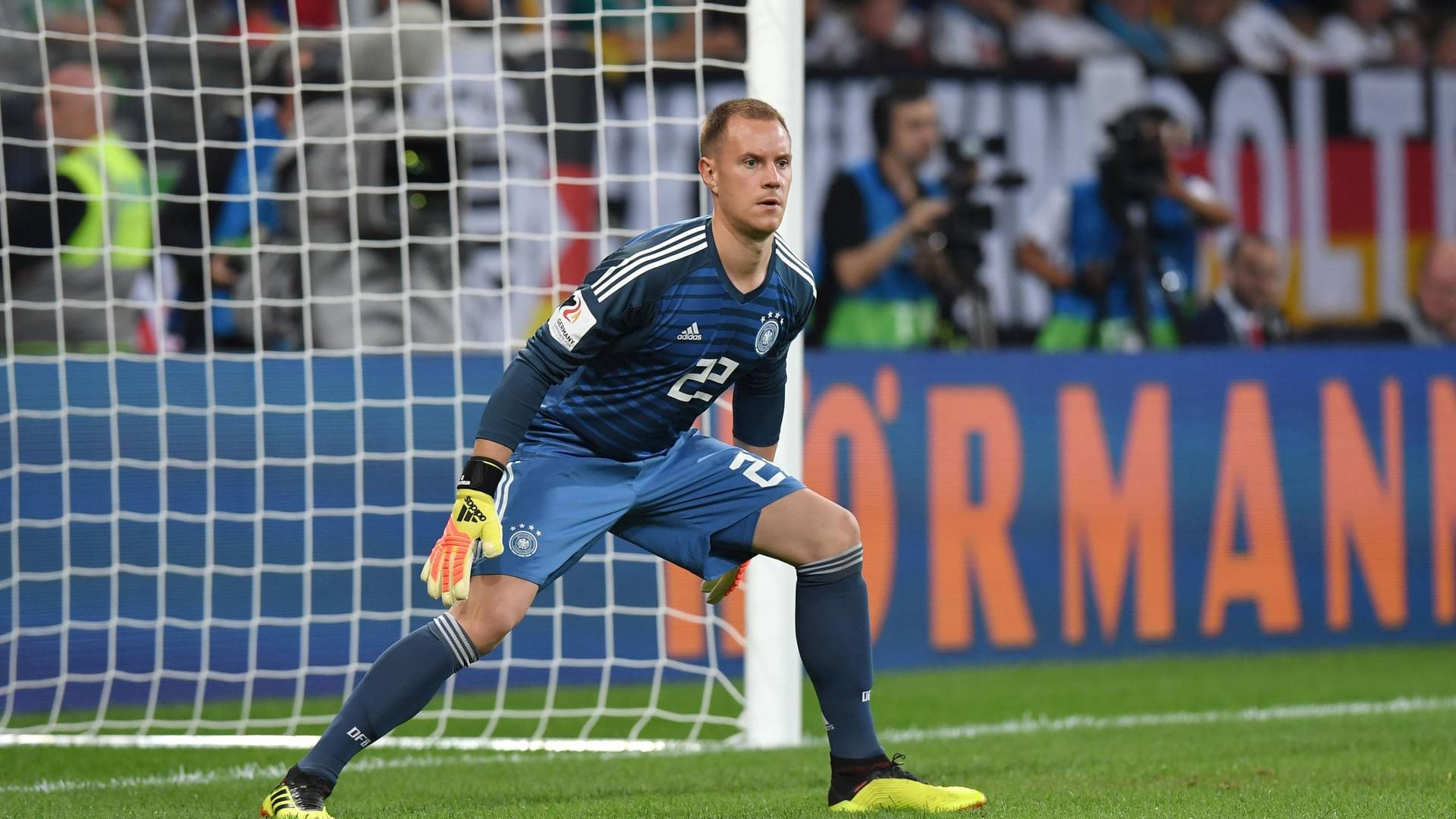 Marc-André ter Stegen (26): Torwart, FC Barcelona, 21 Länderspiele.