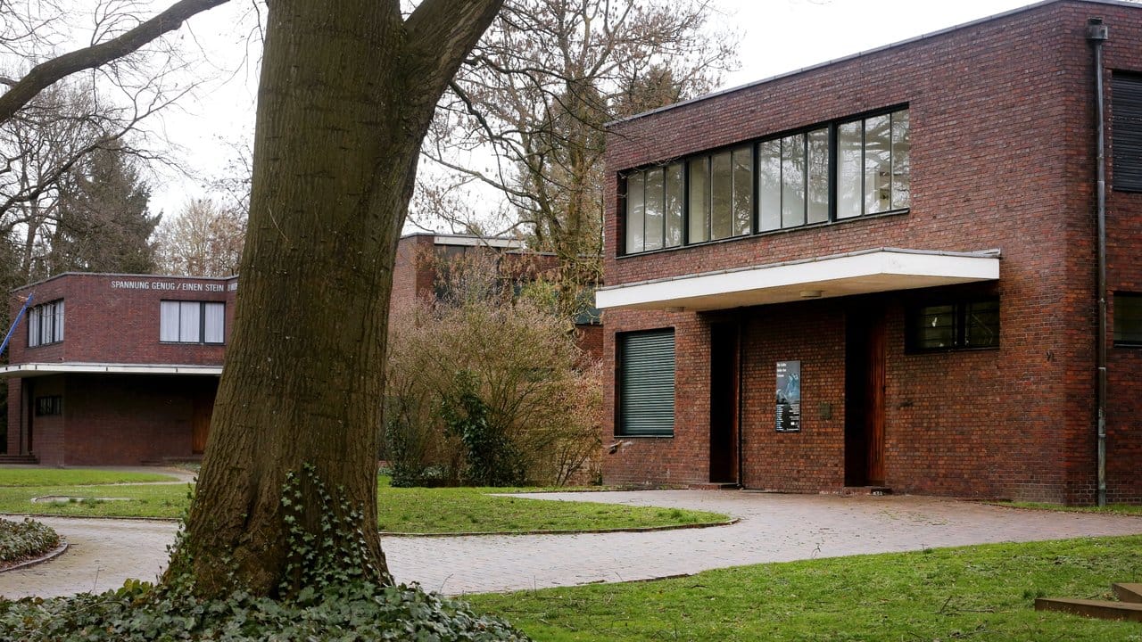 Die Bauhaus-Villen Haus Esters und Haus Lange in Krefeld.