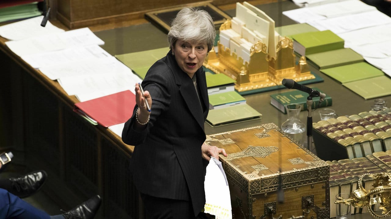 Die britische Premierministerin Theresa May machte am Vorabend des EU-Gipfels das Parlament für die sich anbahnende Verzögerung des EU-Austritts verantwortlich.